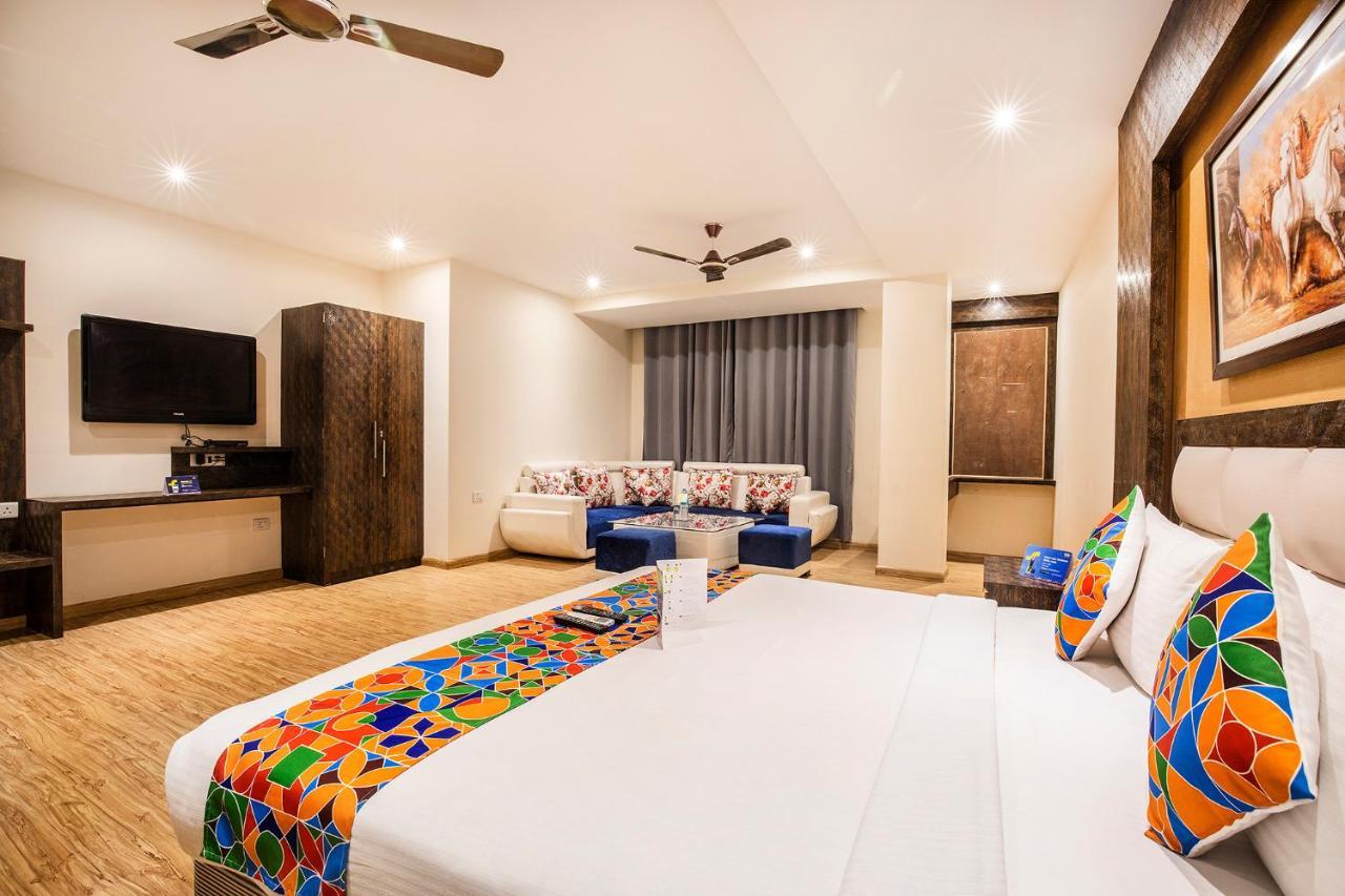 Fabhotel Shoba Estate Delhi Airport New Delhi Bagian luar foto