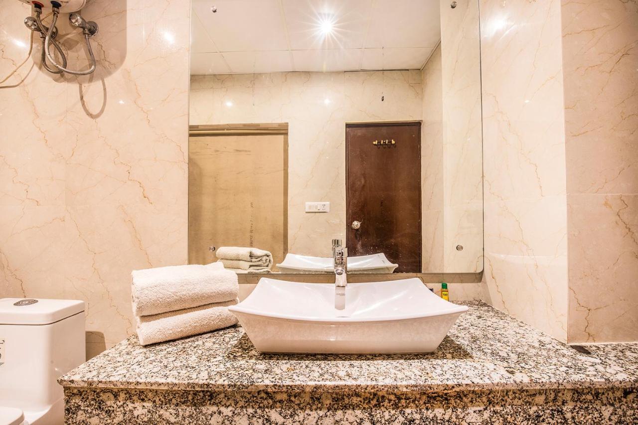 Fabhotel Shoba Estate Delhi Airport New Delhi Bagian luar foto